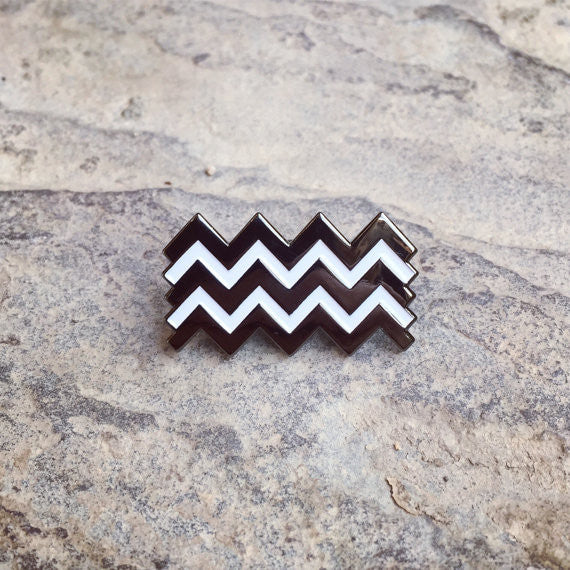 Twin Peaks Zig Zag Enamel Pin - Spoke Art