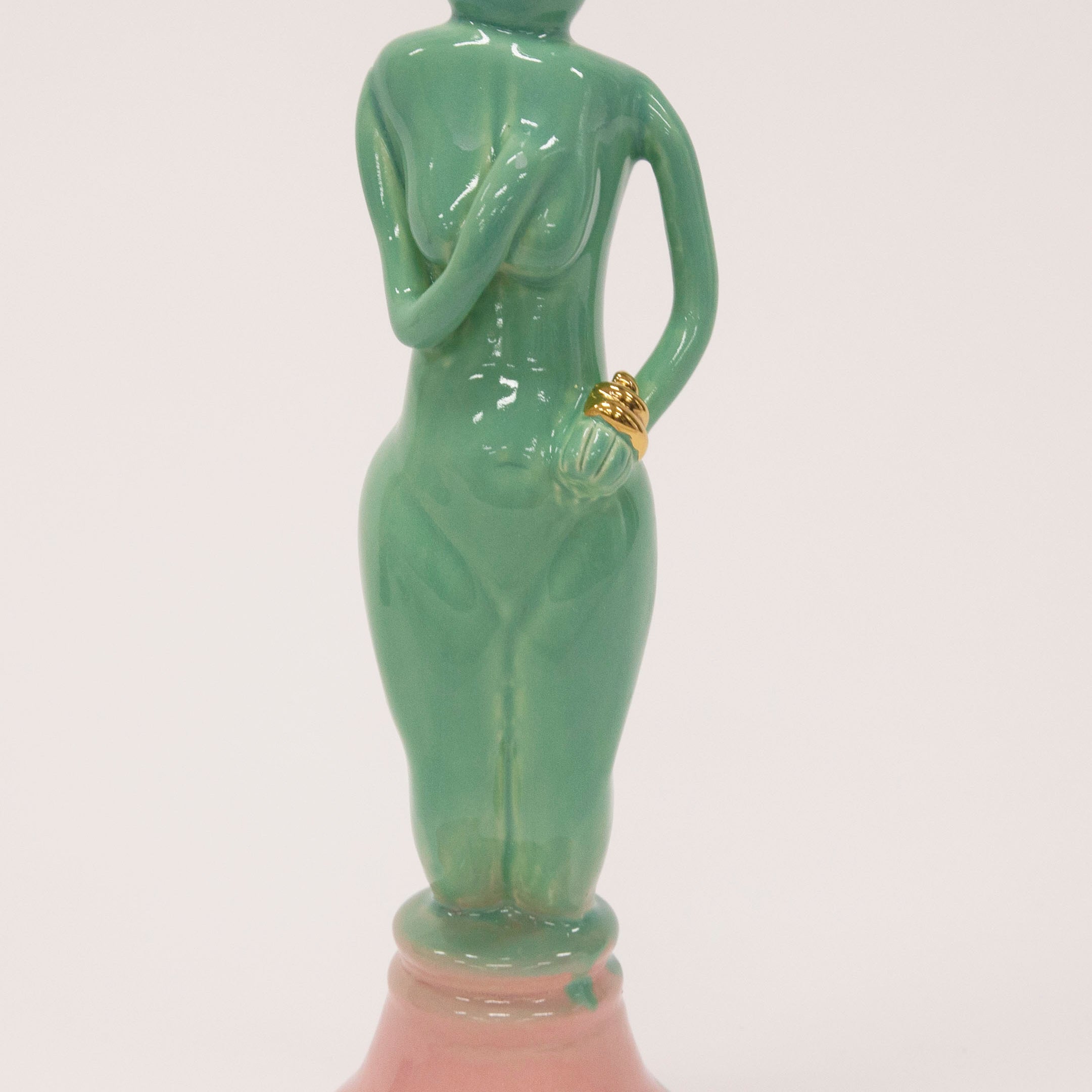Jen Dwyer - Contrapposto Venus with Cupcake - Spoke Art